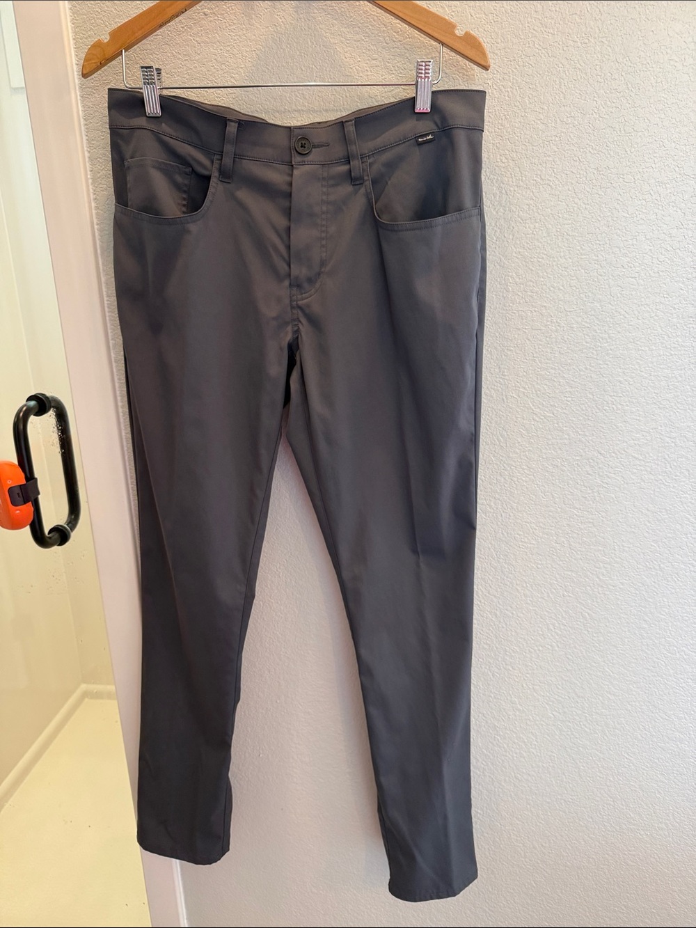 Travis Mathew Men's slacks